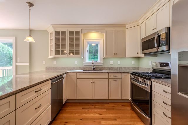 2984 VT 313 Route, Arlington, VT 05250