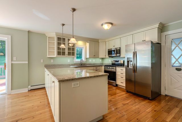 2984 VT 313 Route, Arlington, VT 05250