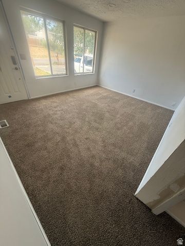 9434 S S TURNPIKE LN LN, Sandy, UT 84070