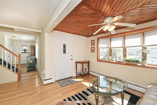78 Center Lane, Levittown, NY 11756