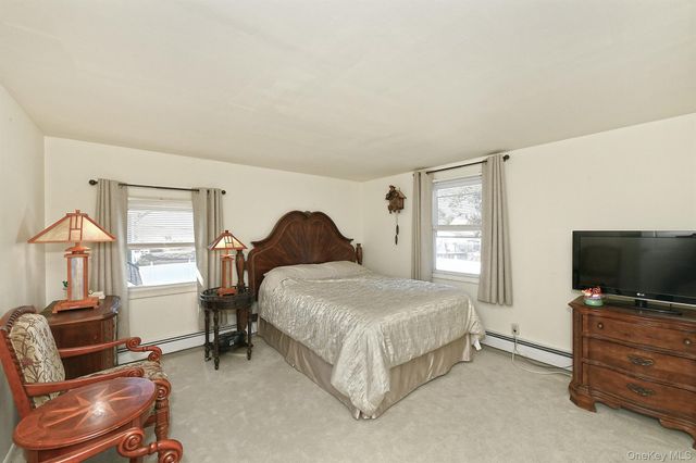 78 Center Lane, Levittown, NY 11756