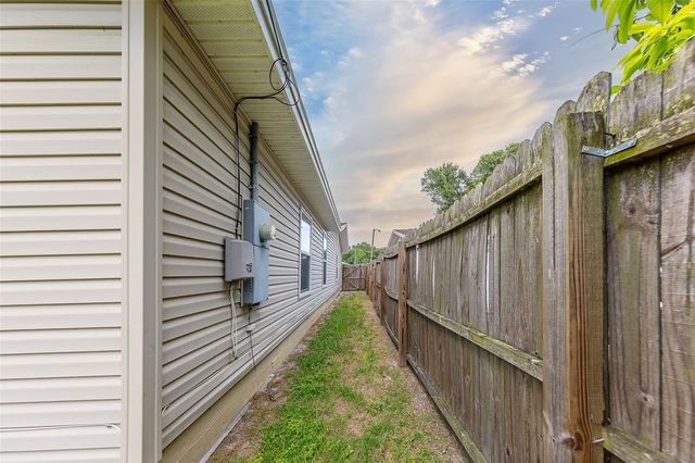 3428 39TH STREET N, St Petersburg, FL 33713