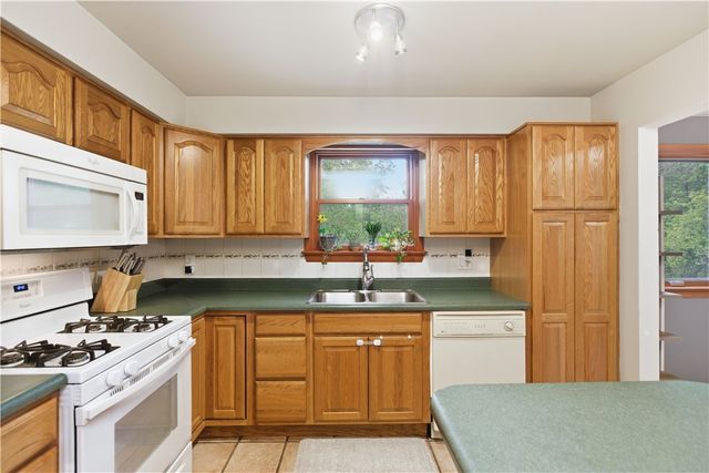 304 Elm Drive, Cecil, PA 15317