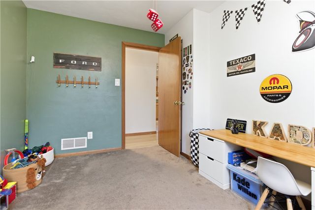 304 Elm Drive, Cecil, PA 15317