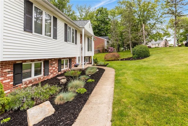 304 Elm Drive, Cecil, PA 15317