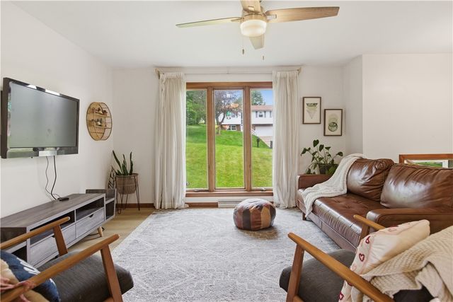 304 Elm Drive, Cecil, PA 15317