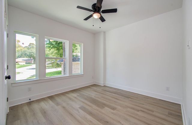 1802 Rollingwood Drive, Huntsville, TX 77340