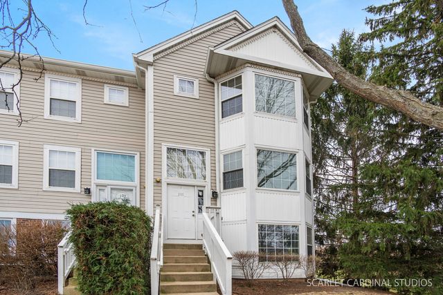 111 Hidden Creek Lane, North Aurora, IL 60542