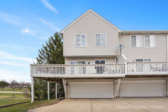 111 Hidden Creek Lane, North Aurora, IL 60542