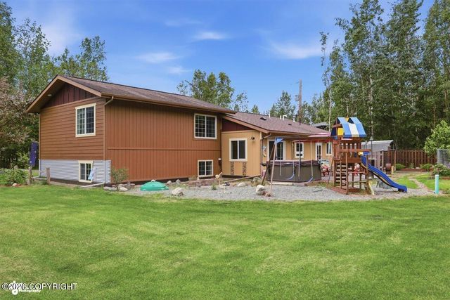911 E Fairview Loop, Wasilla, AK 99654