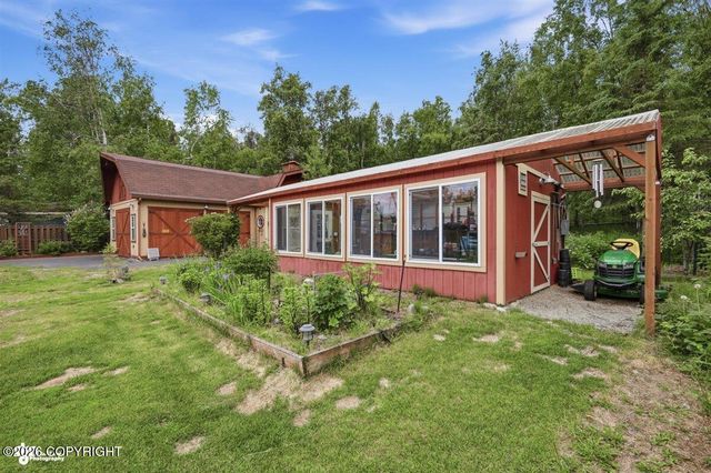 911 E Fairview Loop, Wasilla, AK 99654