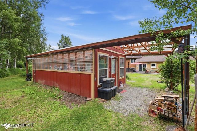 911 E Fairview Loop, Wasilla, AK 99654