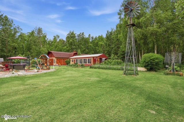 911 E Fairview Loop, Wasilla, AK 99654