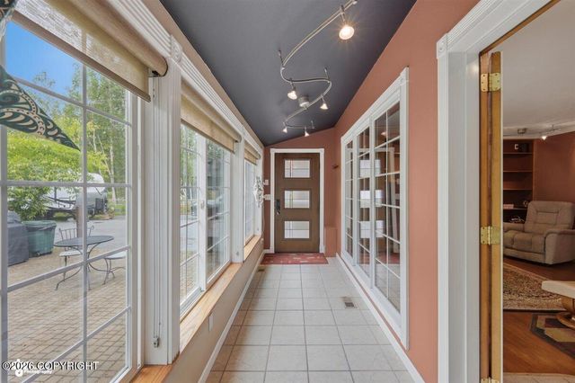 911 E Fairview Loop, Wasilla, AK 99654