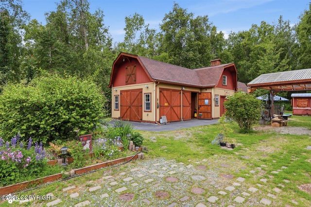 911 E Fairview Loop, Wasilla, AK 99654