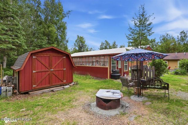 911 E Fairview Loop, Wasilla, AK 99654