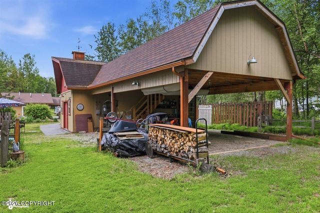 911 E Fairview Loop, Wasilla, AK 99654