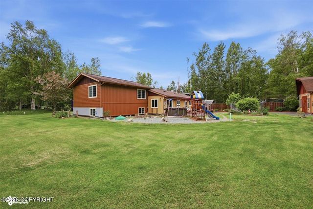 911 E Fairview Loop, Wasilla, AK 99654