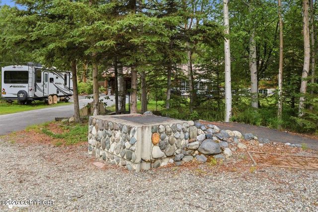 911 E Fairview Loop, Wasilla, AK 99654
