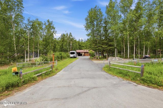 911 E Fairview Loop, Wasilla, AK 99654