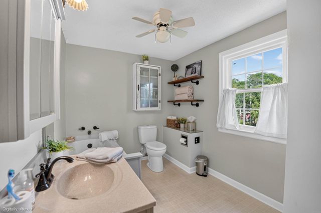 1015 Prospect Boulevard, Waterloo, IA 50701
