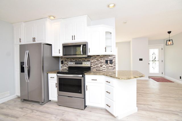 10556 104th Avenue N, Maple Grove, MN 55369