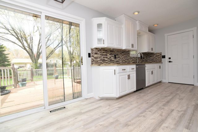 10556 104th Avenue N, Maple Grove, MN 55369