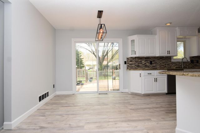 10556 104th Avenue N, Maple Grove, MN 55369