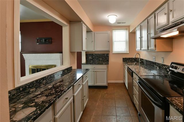 5567 Pershing Avenue 3W, St Louis, MO 63112