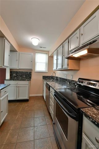 5567 Pershing Avenue 3W, St Louis, MO 63112