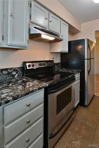 5567 Pershing Avenue 3W, St Louis, MO 63112