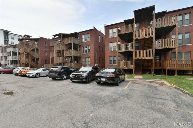 5567 Pershing Avenue 3W, St Louis, MO 63112