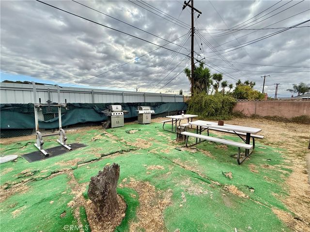 3292 Debbie Lane, Riverside, CA 92501