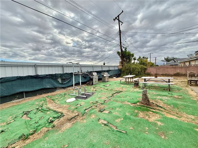 3292 Debbie Lane, Riverside, CA 92501