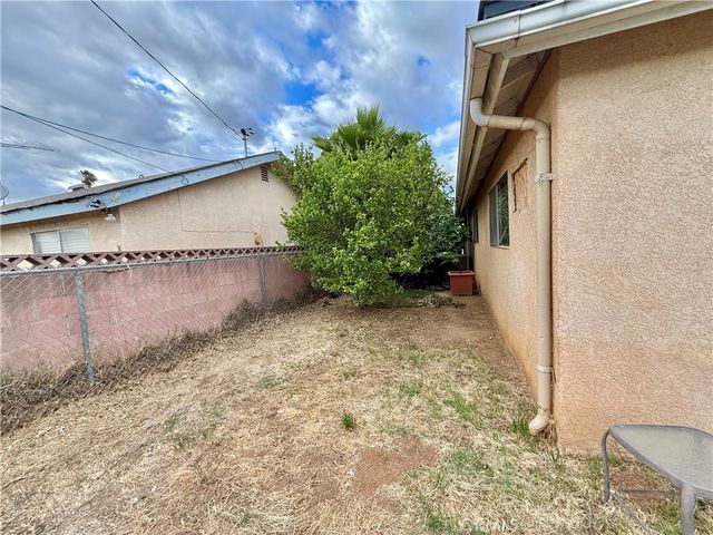 3292 Debbie Lane, Riverside, CA 92501
