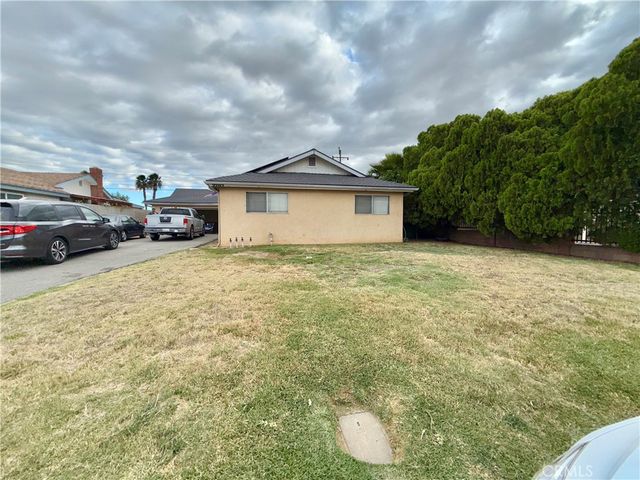 3292 Debbie Lane, Riverside, CA 92501