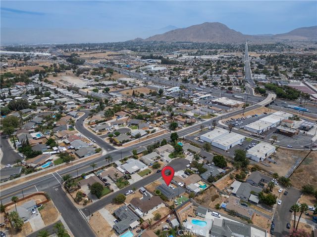 3292 Debbie Lane, Riverside, CA 92501