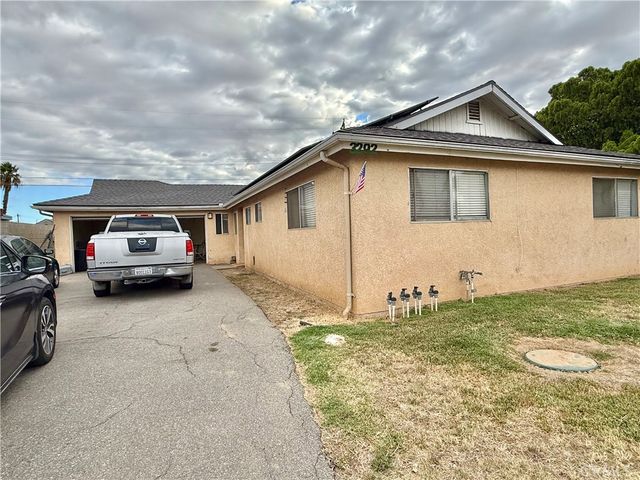 3292 Debbie Lane, Riverside, CA 92501