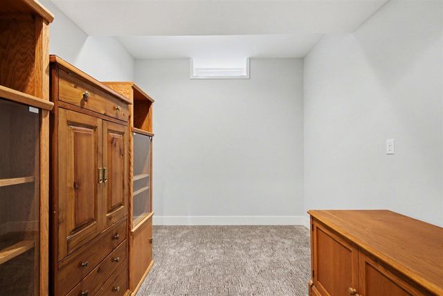 6747 Kitson Drive, Rockford, MI 49341