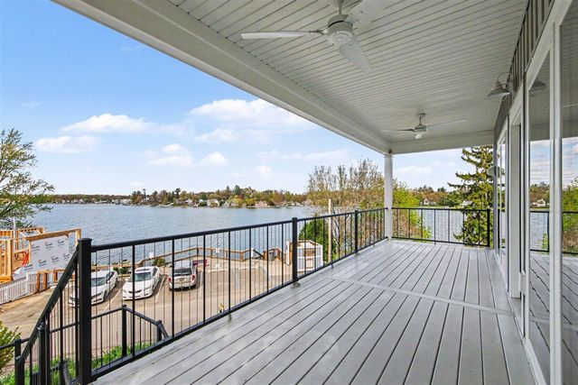 6747 Kitson Drive, Rockford, MI 49341