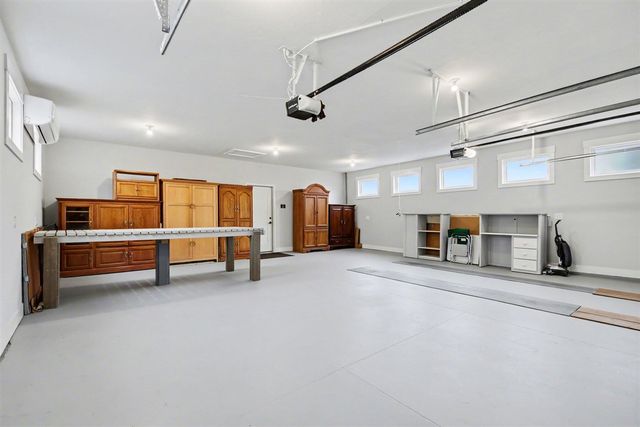 6747 Kitson Drive, Rockford, MI 49341