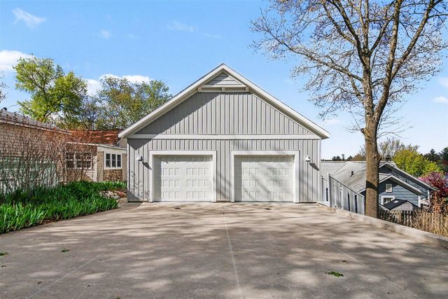 6747 Kitson Drive, Rockford, MI 49341