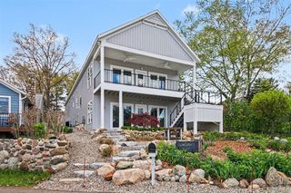 6747 Kitson Drive, Rockford, MI 49341