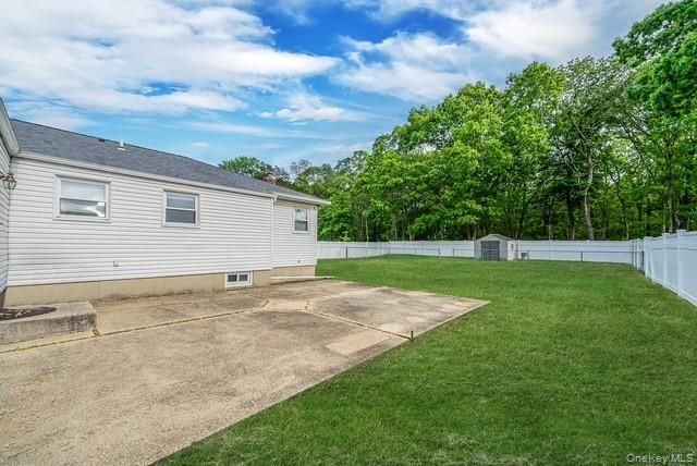 34 Stewart Street, Bay Shore, NY 11706