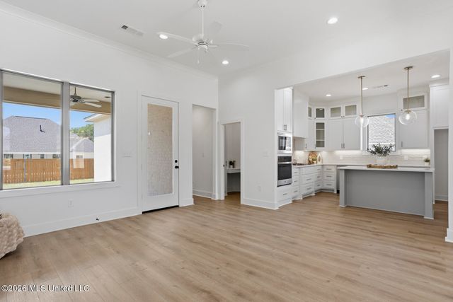 437 Aurora Circle, Canton, MS 39046