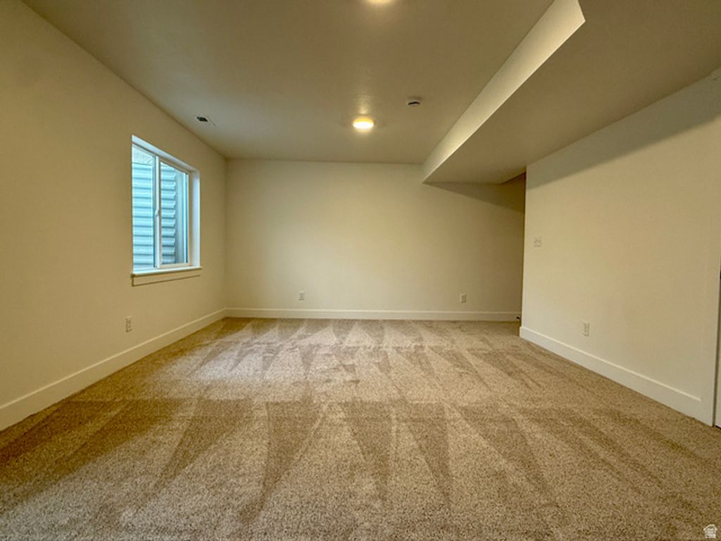 Image 17 of property listing at 121 E 730 N, Tooele, UT 84074