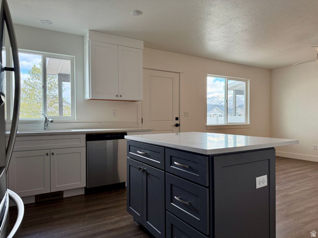 Image 5 of property listing at 121 E 730 N, Tooele, UT 84074