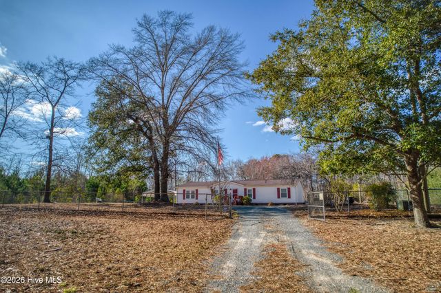 876 Mcclammy Road, Hampstead, NC 28443