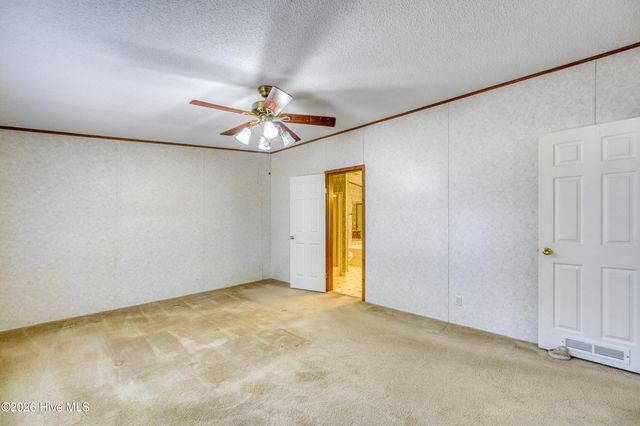 876 Mcclammy Road, Hampstead, NC 28443