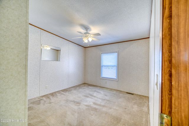 876 Mcclammy Road, Hampstead, NC 28443